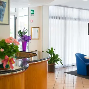 hotel-villa-argia.emilia-romagnahotels.net/